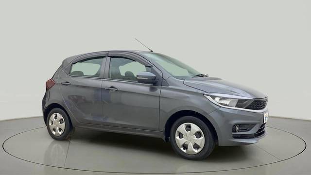 https://images10.gaadi.com/usedcar_image/4556236/original/e81fe62fbe6c84d6a2bb21a6dd2fc568.jpg?imwidth=6400