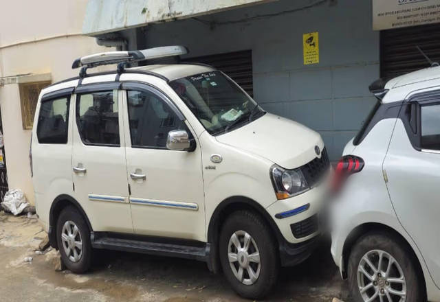 https://images10.gaadi.com/usedcar_image/4556246/original/40a7d90d-1c8e-4ce5-8e01-8a7795a39669.?imwidth=6400