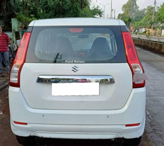 https://images10.gaadi.com/usedcar_image/4556306/original/processed_053305d7-9e2a-4fe0-9146-a42f4f263bdd.jpg?imwidth=6401