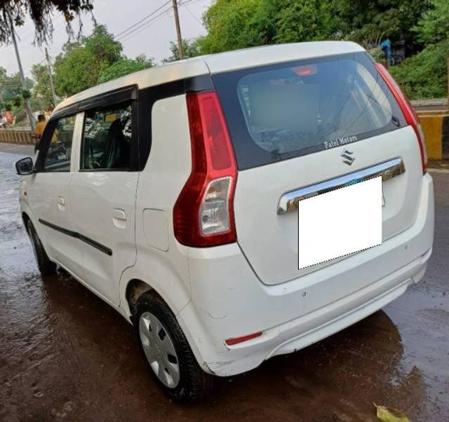 https://images10.gaadi.com/usedcar_image/4556306/original/processed_df1e6192-2416-4325-bdaa-fa3868ee0586.jpg?imwidth=6402