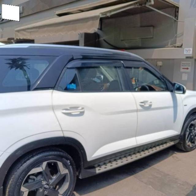 https://images10.gaadi.com/usedcar_image/4556309/original/processed_fa9e3a63-cfb6-4529-82cf-eeacbef545a7.jpg?imwidth=6402