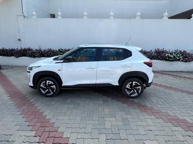 https://images10.gaadi.com/usedcar_image/4556321/original/1d72f484680e4556dda2ec3e48ea5126.jpeg?imwidth=6401