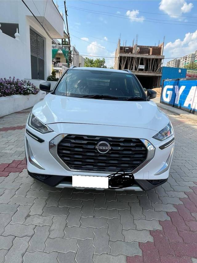 https://images10.gaadi.com/usedcar_image/4556321/original/processed_63cb345a9f1b15e8bcbe007b6a7252ea.jpeg?imwidth=6400