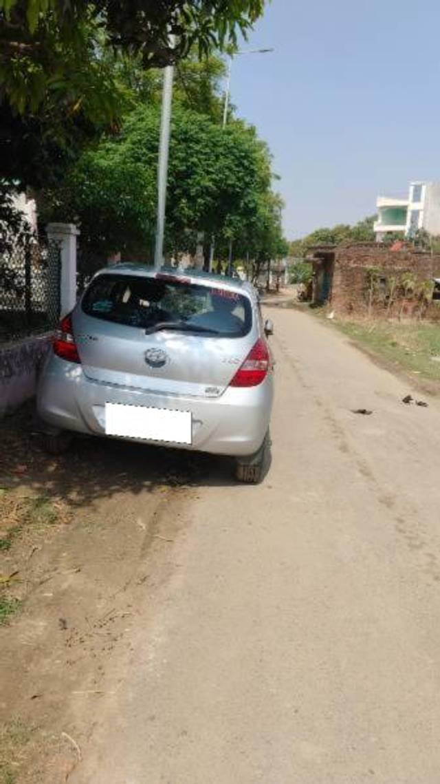 https://images10.gaadi.com/usedcar_image/4556325/original/processed_183d09c4-6eb0-419b-b3ab-9e19dbb40ba8.jpg?imwidth=6401
