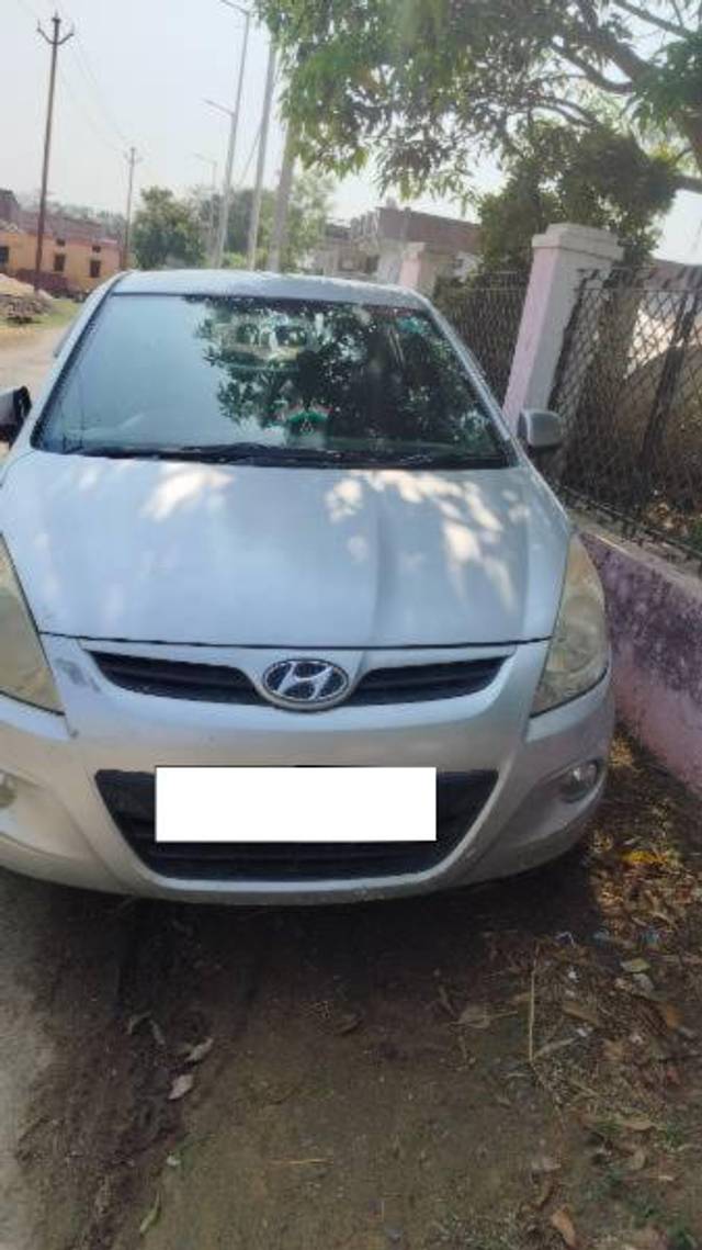 https://images10.gaadi.com/usedcar_image/4556325/original/processed_d1d291d1-aa69-4c71-9c51-d81db50695f5.jpg?imwidth=6402