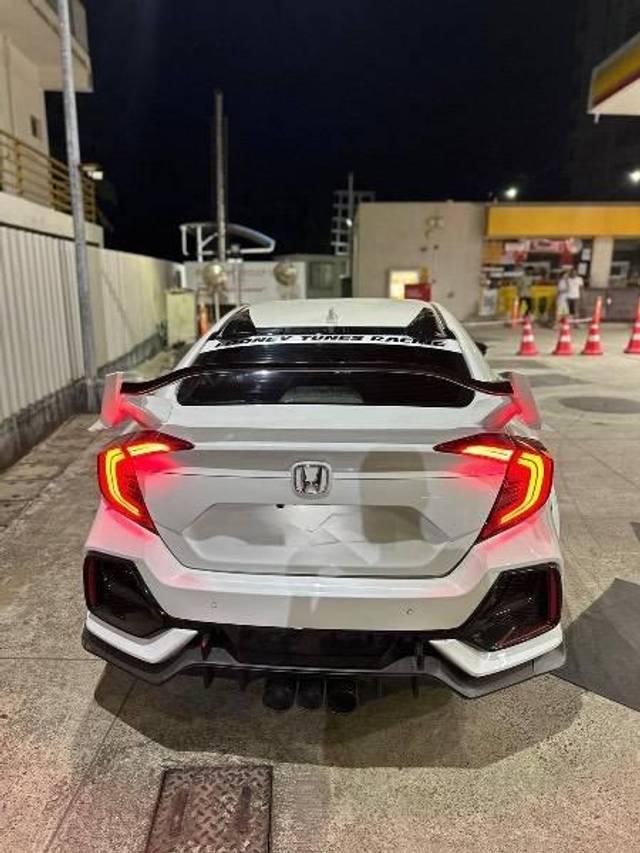 https://images10.gaadi.com/usedcar_image/4556379/original/processed_3ca9e060-c8f4-4a73-8727-49d262eef38a.jpeg?imwidth=6401