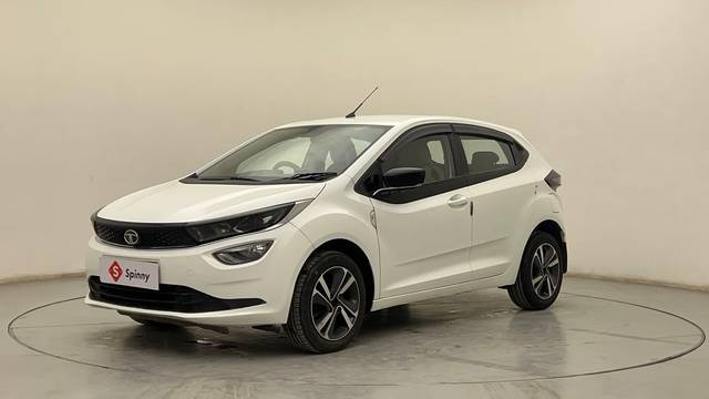 https://images10.gaadi.com/usedcar_image/4556382/original/f38a6bcb1cafd1c145c7bedb22e73ae2.JPG?imwidth=6400