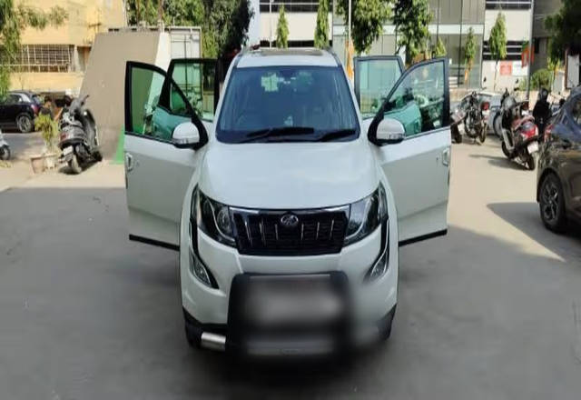 https://images10.gaadi.com/usedcar_image/4556464/original/290c5f08-8418-4c67-b590-163472112522.?imwidth=6402