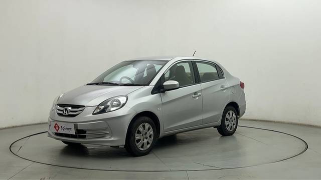 https://images10.gaadi.com/usedcar_image/4556495/original/75e216aabb5009156135542f556528ab.JPG?imwidth=6400
