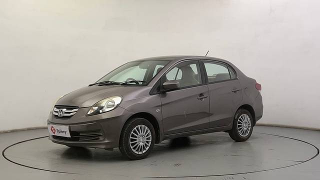 https://images10.gaadi.com/usedcar_image/4556508/original/1f332a9ad7a5c5ef231ab7f4a048956b.JPG?imwidth=6400