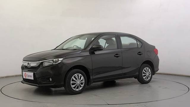 https://images10.gaadi.com/usedcar_image/4556509/original/3bb3805d24c0ca8b508ddd36335ae3fe.JPG?imwidth=6400