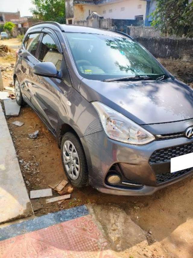 https://images10.gaadi.com/usedcar_image/4556599/original/processed_7fa3d606-d2ab-4414-a7ee-4c35a7520689.jpg?imwidth=6400