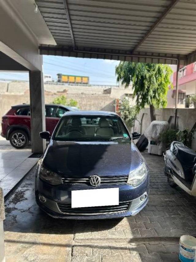 https://images10.gaadi.com/usedcar_image/4556614/original/processed_8ef05b51-4e24-49f8-a320-a9f1cf157ca7.jpeg?imwidth=6402