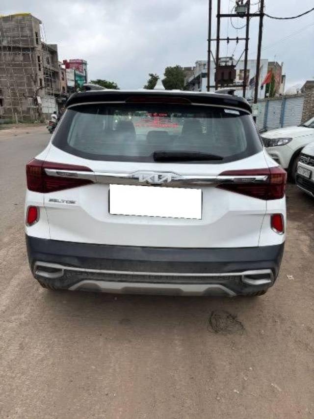 https://images10.gaadi.com/usedcar_image/4556631/original/processed_c31acc5f-64a9-43e0-a5f9-b95a4bd4f93d.jpeg?imwidth=6401