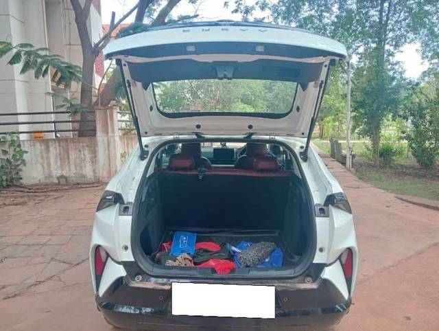 https://images10.gaadi.com/usedcar_image/4556641/original/processed_b7d91175-8bca-4ee7-a00a-b3af25ec0e2d.jpeg?imwidth=6400