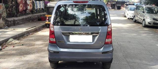 https://images10.gaadi.com/usedcar_image/4556650/original/processed_25462a8bc007a85150fc27f0a8221839.jpeg?imwidth=6401