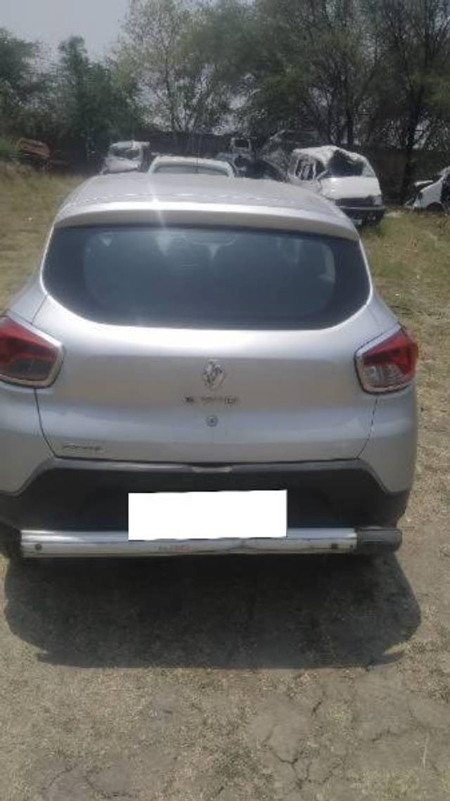 https://images10.gaadi.com/usedcar_image/4556672/original/processed_1556fed4-a209-4c6e-a2b4-74ecbc2abecd.jpg?imwidth=6401