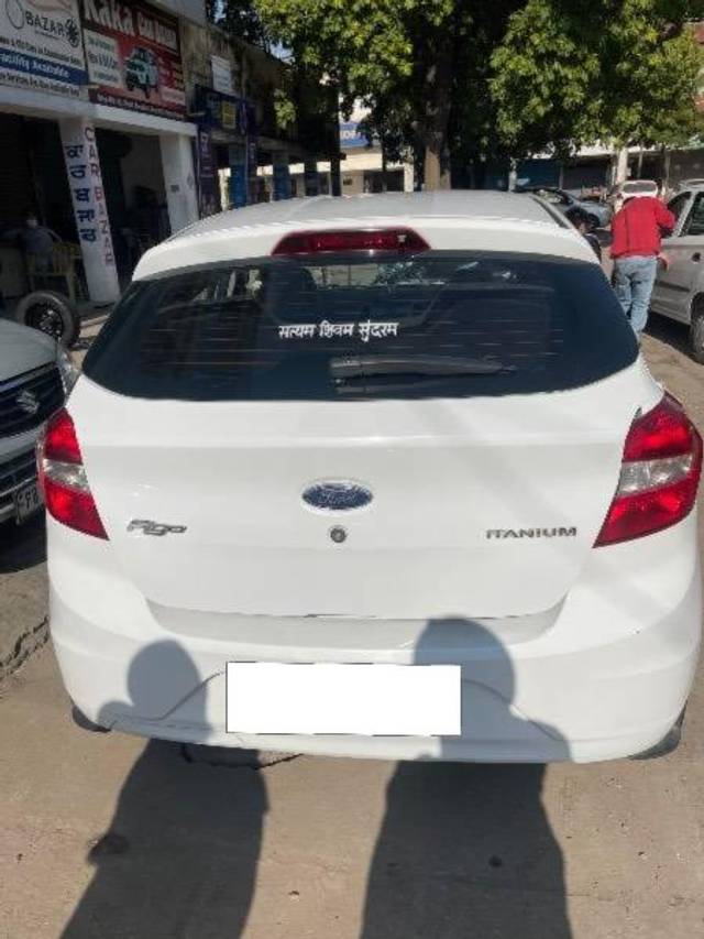 https://images10.gaadi.com/usedcar_image/4556700/original/processed_8f005f0d-05e1-43a5-af4b-aca5beee69d1.jpeg?imwidth=6401