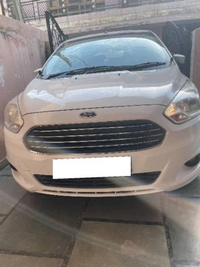 https://images10.gaadi.com/usedcar_image/4556700/original/processed_d7c00164-7afd-4b88-ba3e-17f371c8cbe7.jpeg?imwidth=6402