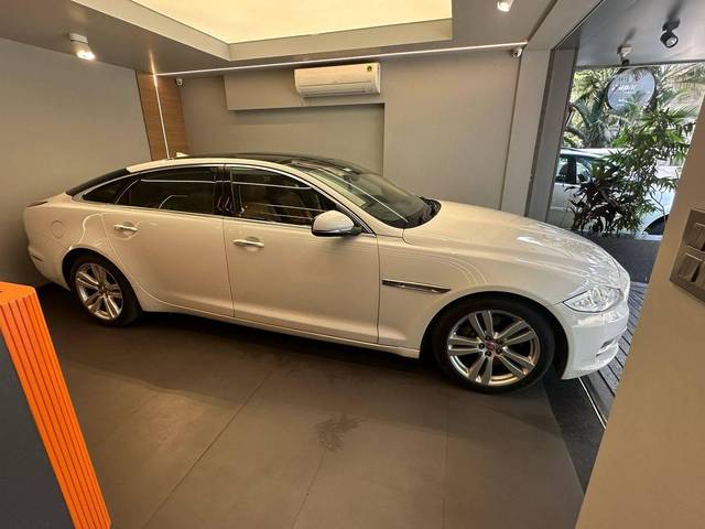 https://images10.gaadi.com/usedcar_image/4556710/original/processed_0da6995c0633bd1713fbb7a485d3291d.jpeg?imwidth=6402