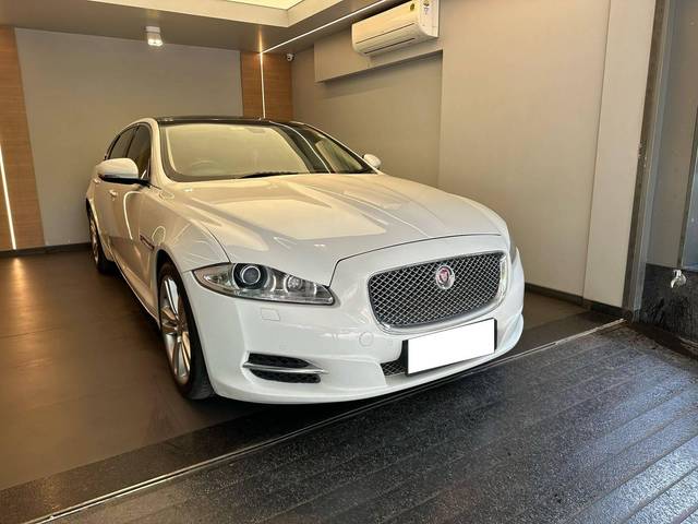 https://images10.gaadi.com/usedcar_image/4556710/original/processed_90f5b6fc36889b351798009a151d0e35.jpeg?imwidth=6401