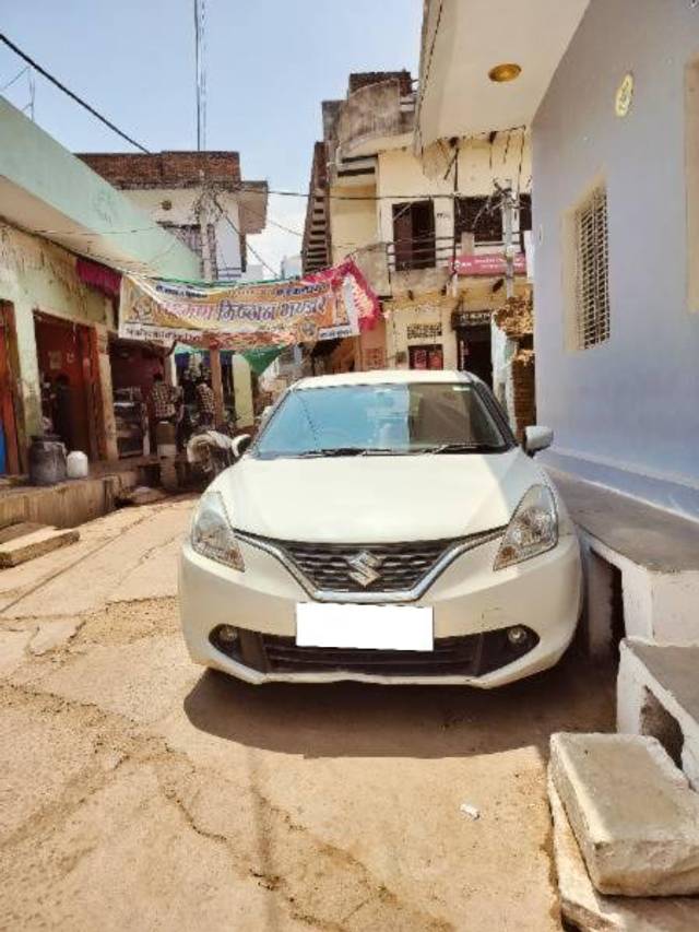 https://images10.gaadi.com/usedcar_image/4556718/original/processed_c6f97389-cf05-42c9-b463-2f9bf6c4bfd4.jpg?imwidth=6400