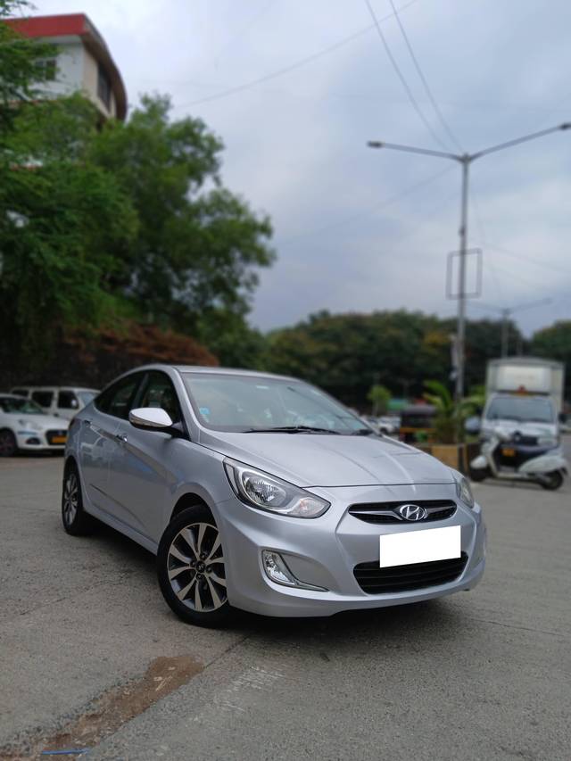 https://images10.gaadi.com/usedcar_image/4556730/original/processed_c1106f4bad616a4c2b4cd07e89571000.jpg?imwidth=6400