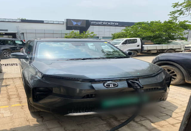https://images10.gaadi.com/usedcar_image/4556744/original/c6793172-7f8b-4e85-a532-c5d16cfc6d73.?imwidth=6400