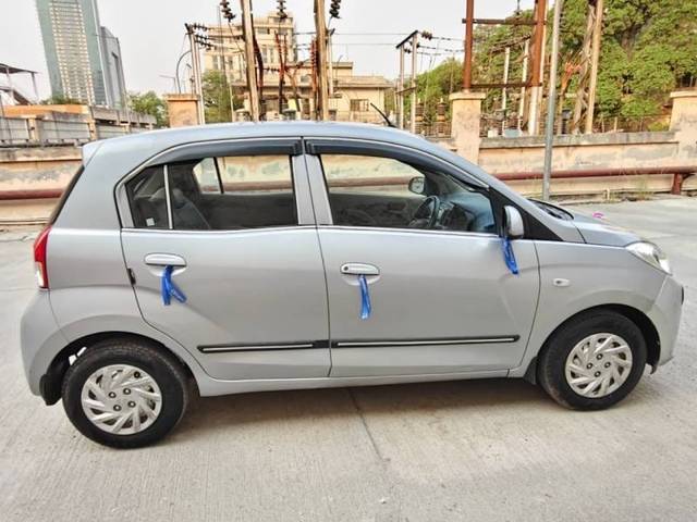 https://images10.gaadi.com/usedcar_image/4556781/original/8b63d2a09ce4f52cc75b39aab8d14fe8.jpg?imwidth=6401