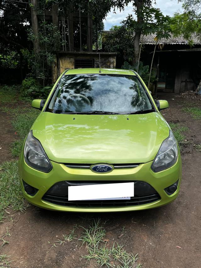 https://images10.gaadi.com/usedcar_image/4556784/original/processed_8aa93cc23a2889dc7fb6223b91d0c2a4.jpg?imwidth=6400
