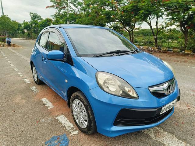 https://images10.gaadi.com/usedcar_image/4556821/original/processed_dbc8ce06ea2ed99def816c3f338a7c89.jpg?imwidth=6400