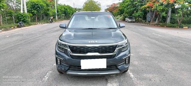 https://images10.gaadi.com/usedcar_image/4556824/original/processed_9b664217b12bb83a3e7a5b96b7feeb47.jpg?imwidth=6400