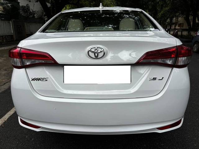 https://images10.gaadi.com/usedcar_image/4556841/original/processed_7af152741ba9fb91cfff5bab9c8199bc.jpg?imwidth=6402