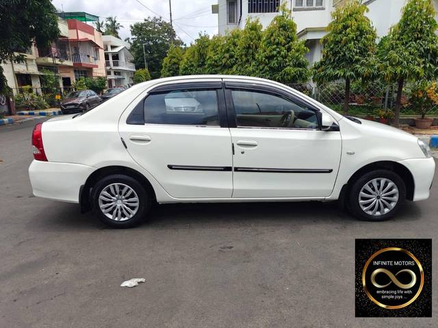 https://images10.gaadi.com/usedcar_image/4556842/original/processed_136cda627fa674f5c0a383ba697223f8.jpg?imwidth=6401