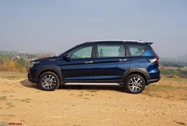 https://images10.gaadi.com/usedcar_image/4556893/original/processed_f4b41b89-6a5d-412e-bc1f-9a37b9d9f89d.jpg?imwidth=6400