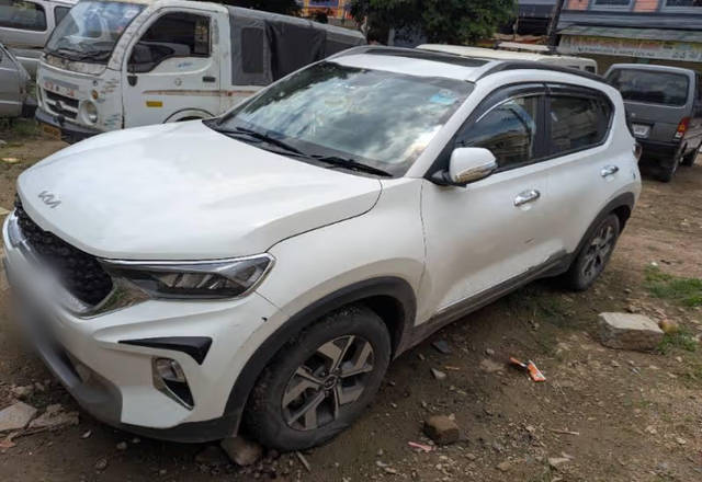https://images10.gaadi.com/usedcar_image/4556897/original/966f2cd3-5f6b-410f-9b43-0a9eb7a1c3bc.?imwidth=6400