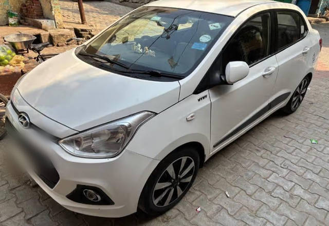 https://images10.gaadi.com/usedcar_image/4556898/original/fe9dcd50-45f0-49ba-b708-6bf8daa616f3.?imwidth=6402