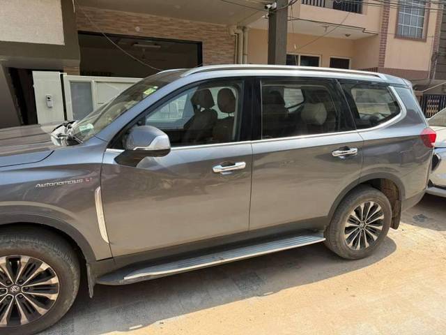 https://images10.gaadi.com/usedcar_image/4556899/original/processed_ad214ad3-a066-487d-9dcf-b6f8431c93c9.jpeg?imwidth=6401