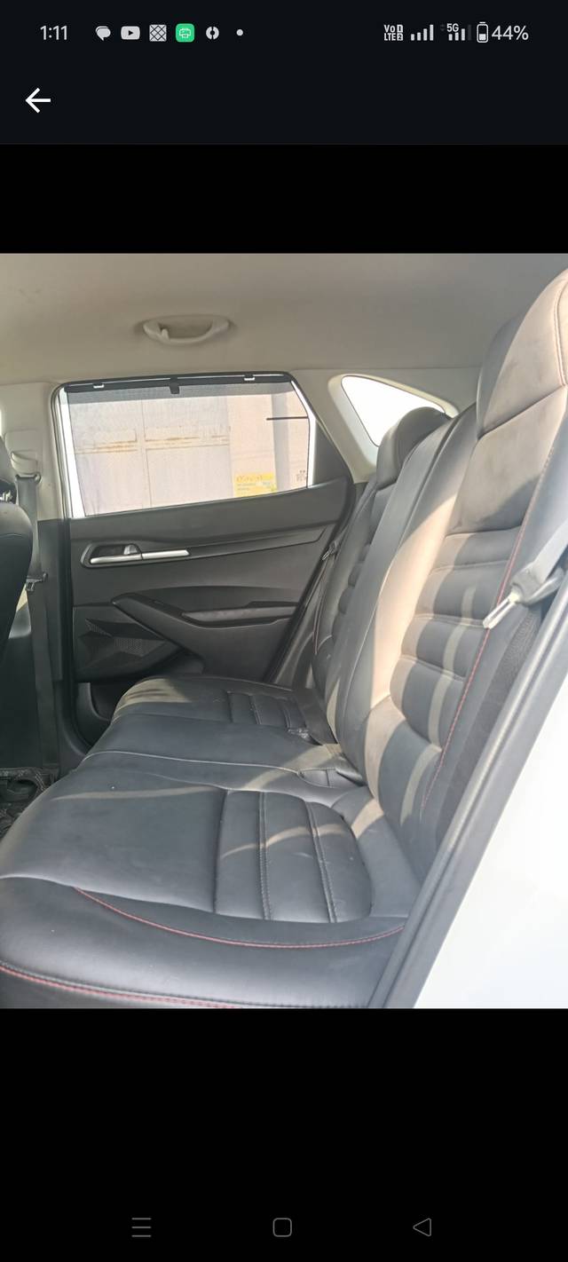 https://images10.gaadi.com/usedcar_image/4556905/original/d904d5c00bfd1affe57432ed50249a76.jpg?imwidth=6401