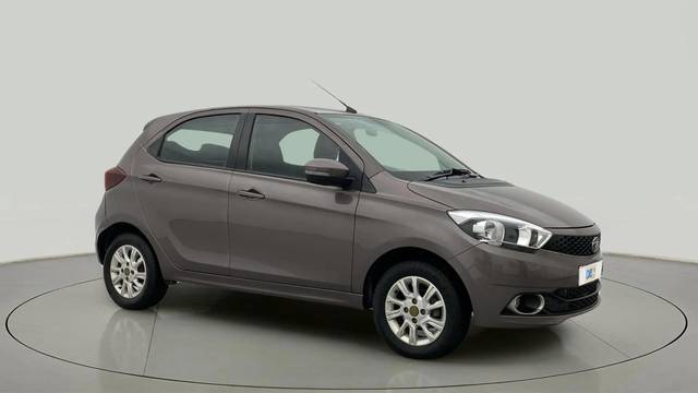 https://images10.gaadi.com/usedcar_image/4556912/original/19e7eb3ea44aedbf4f1d1c3b93dee555.jpg?imwidth=6400