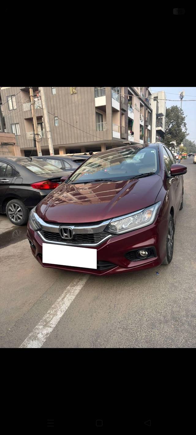https://images10.gaadi.com/usedcar_image/4556936/original/processed_90ed0ccfacad7757daadb8fd5b0b1025.jpg?imwidth=6400