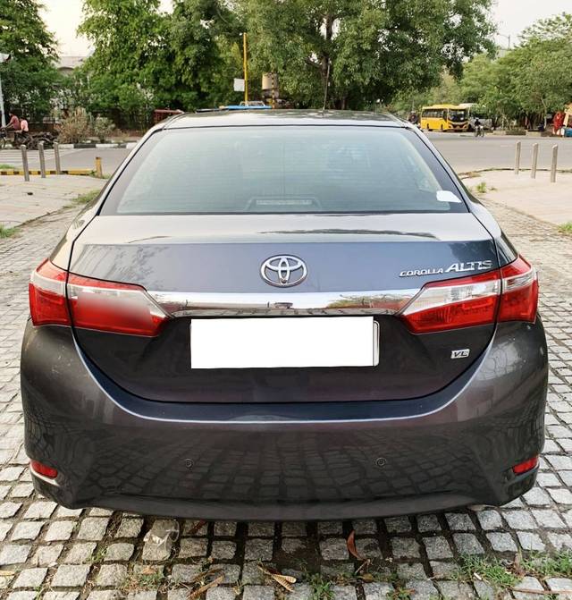 https://images10.gaadi.com/usedcar_image/4556940/original/processed_b4d808045e96e17cda3928d555d415b5.jpg?imwidth=6402