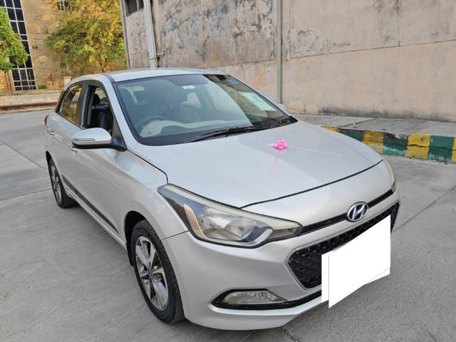 https://images10.gaadi.com/usedcar_image/4556958/original/7f84ab85e4416569d8d056d197ac2950.png?imwidth=6400