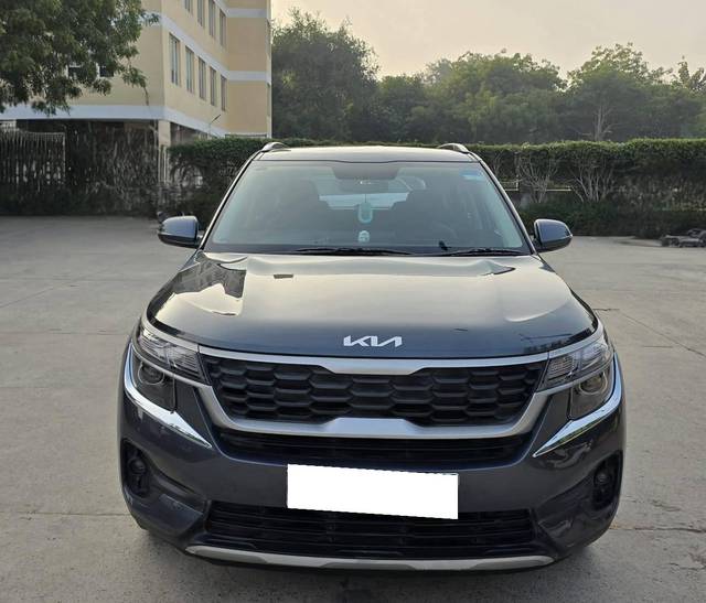 https://images10.gaadi.com/usedcar_image/4556966/original/processed_3fa62e0d-129c-4173-b91e-8343f4b39396.jpg?imwidth=6400