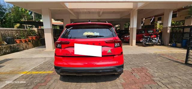 https://images10.gaadi.com/usedcar_image/4557004/original/processed_ca2c2244-c28b-429c-b74b-68a32916705a.jpg?imwidth=6402
