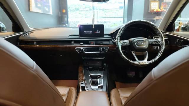 https://images10.gaadi.com/usedcar_image/4557016/original/98b6b8e73ebc0daf145709411ae8d8cc.jpg?imwidth=6401