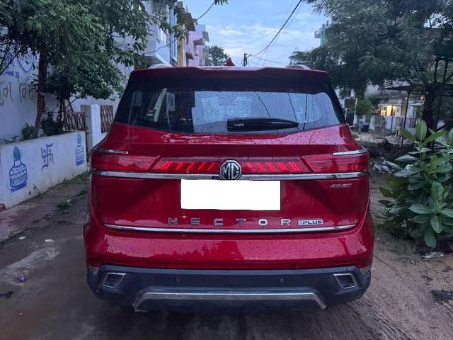https://images10.gaadi.com/usedcar_image/4557024/original/processed_f764ebc8-d56a-46c0-a099-0fb1298a7fbb.jpeg?imwidth=6401