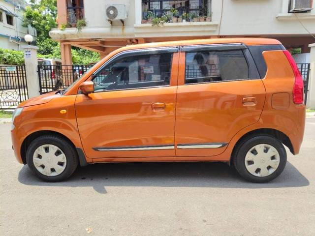 https://images10.gaadi.com/usedcar_image/4557041/original/d3b82170b7b82c07166db0f546bf0900.jpg?imwidth=6402