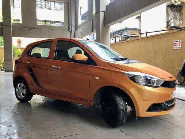 https://images10.gaadi.com/usedcar_image/4557064/original/processed_c89658557c0f97cb6d5f4c3f96ca5ac8.jpg?imwidth=6400