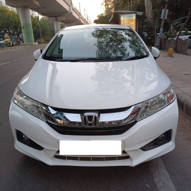 https://images10.gaadi.com/usedcar_image/4557067/original/processed_1467ec207cfe8b25ebdb9726f032bd45.jpg?imwidth=6400